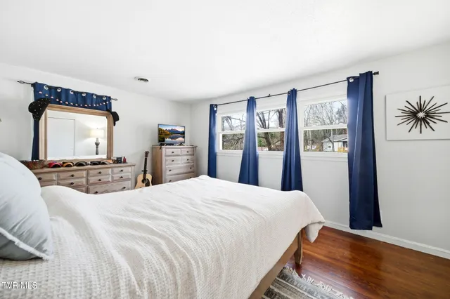 $385,000 | 419 North Mohawk Drive, Erwin, TN 37650