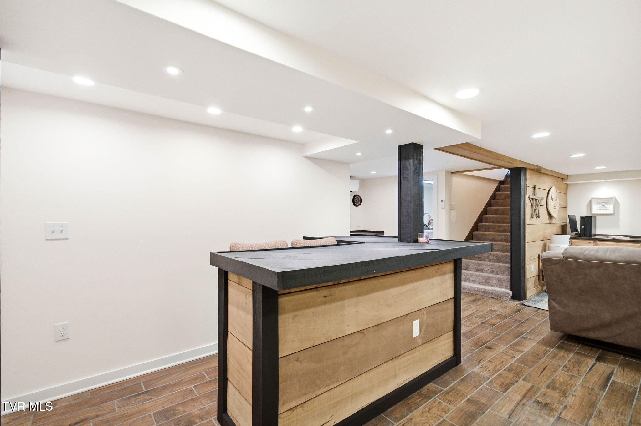 419 North Mohawk Drive Erwin, TN 37650 - Photo 33 of 54 29-web-or-mls-419 N_Mohawk-35