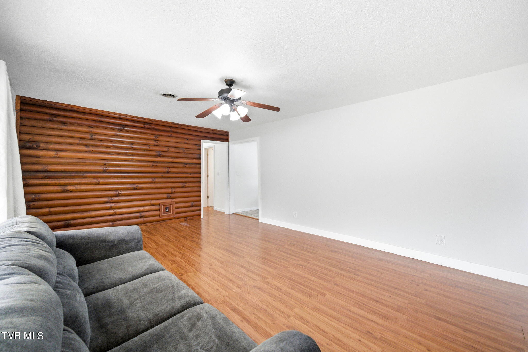 419 North Mohawk Drive Erwin, TN 37650 - Photo 4 of 54 52-web-or-mls-419 N_Mohawk-6