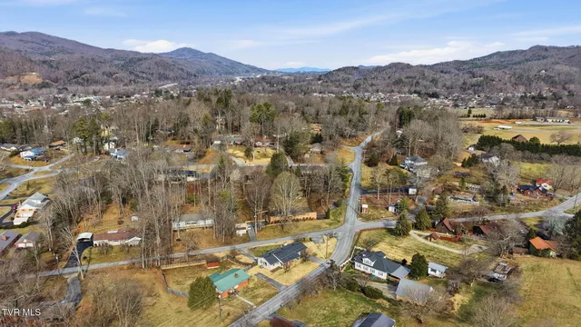 $385,000 | 419 North Mohawk Drive, Erwin, TN 37650