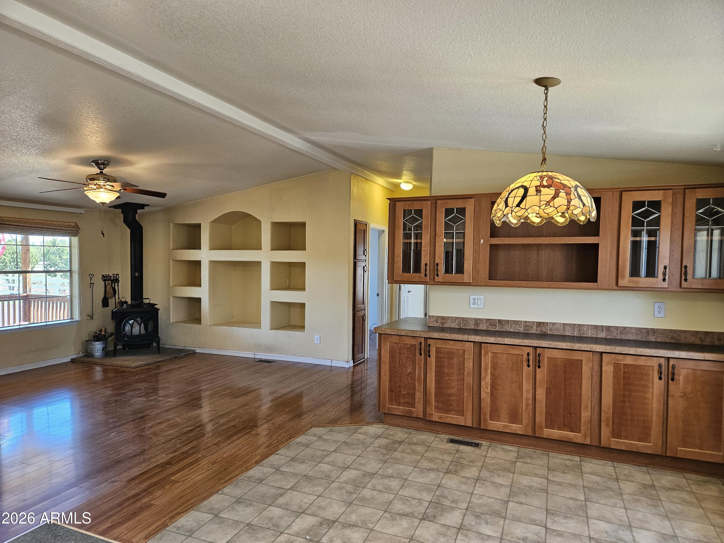 8400 North Red Lake Road Williams, AZ 86046 - Photo 15 of 37 Great Room & Dining Room