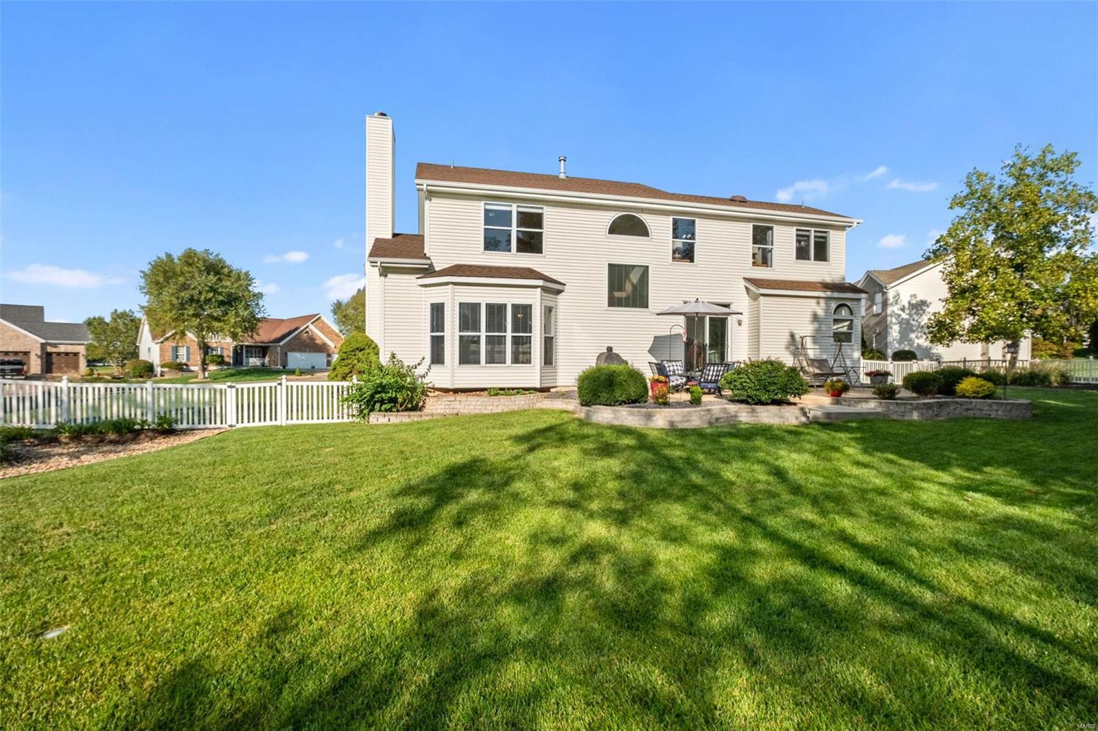 725 Hawk Run Drive O'Fallon, MO 63368 - Photo 3 of 61