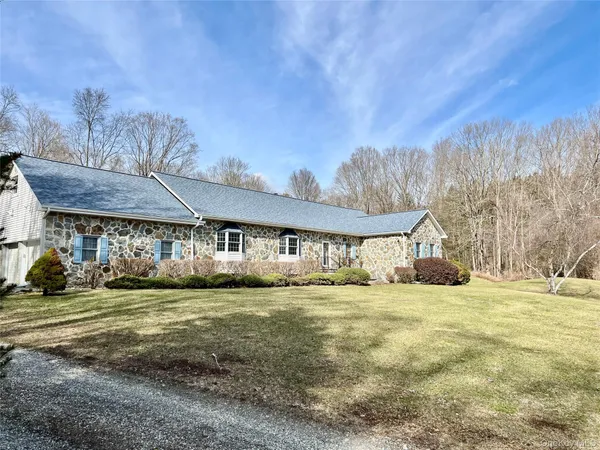 $775,000 | 4388 Highway 82, Millbrook, NY 12545