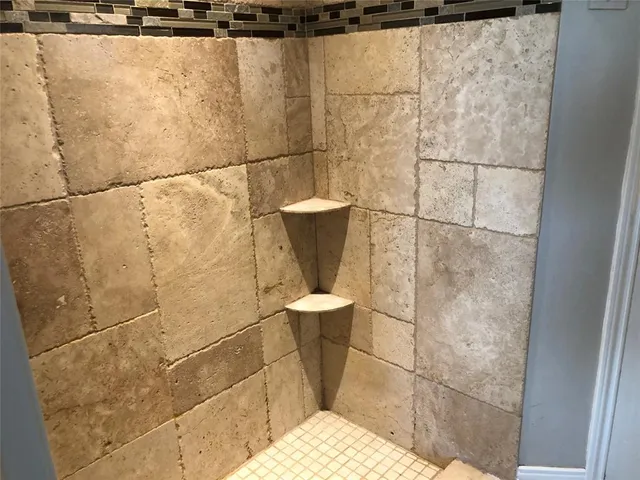 $2,950 | 10172 Wandering Way Street, Benbrook, TX 76126