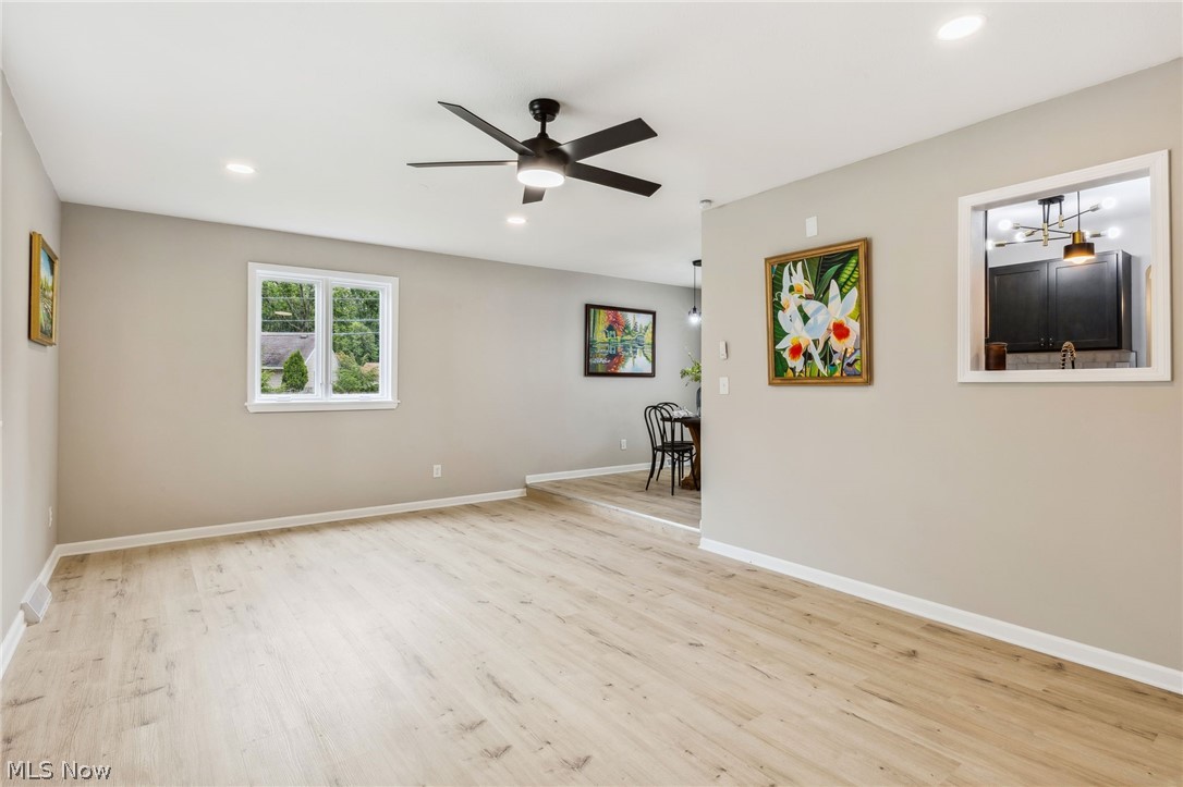 1407 Sunview Road Lyndhurst, OH 44124 - Photo 13 of 33 Gallery Image 13