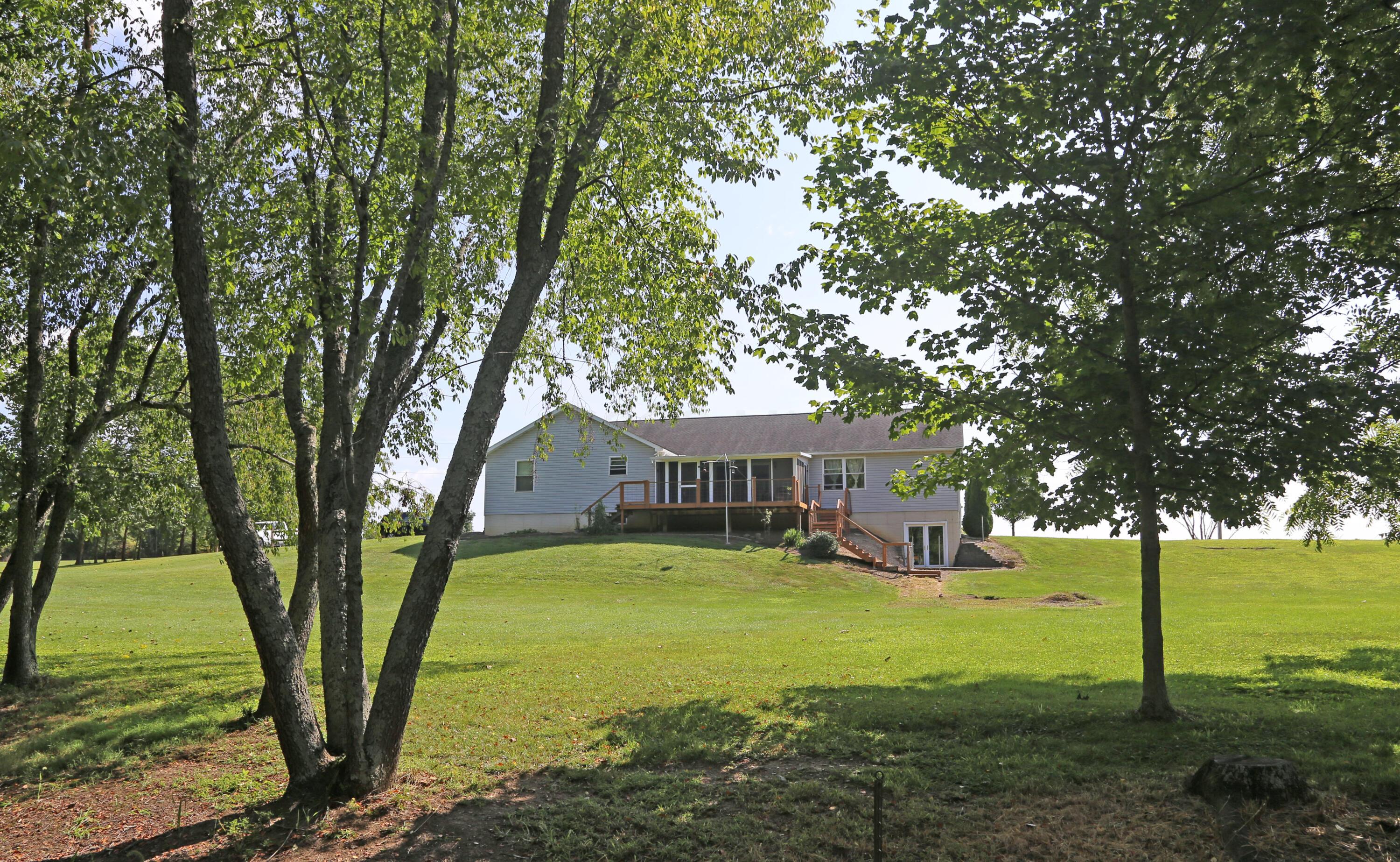 2223 Newark Road Utica, OH 43080 - Photo 5 of 49 IMG_7379