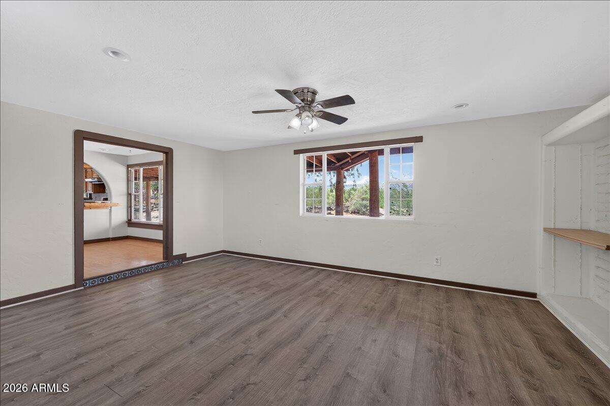 602 West Circle Mountain Road New River, AZ 85087 - Photo 15 of 27 16-A740080