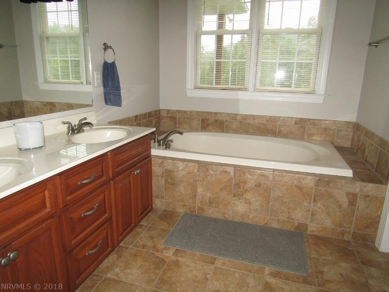 210 Post Road Staffordsville, VA 24167 - Photo 16 of 41 Gallery Image 16