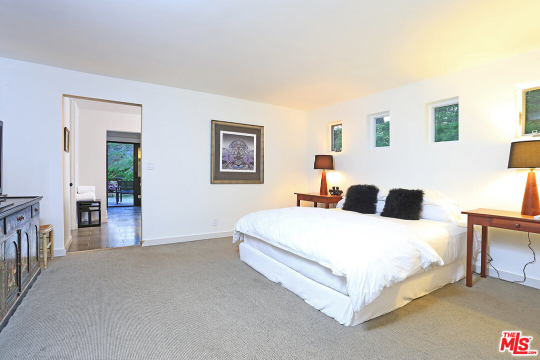 25901 Piuma Road Calabasas, CA 91302 - Photo 16 of 25