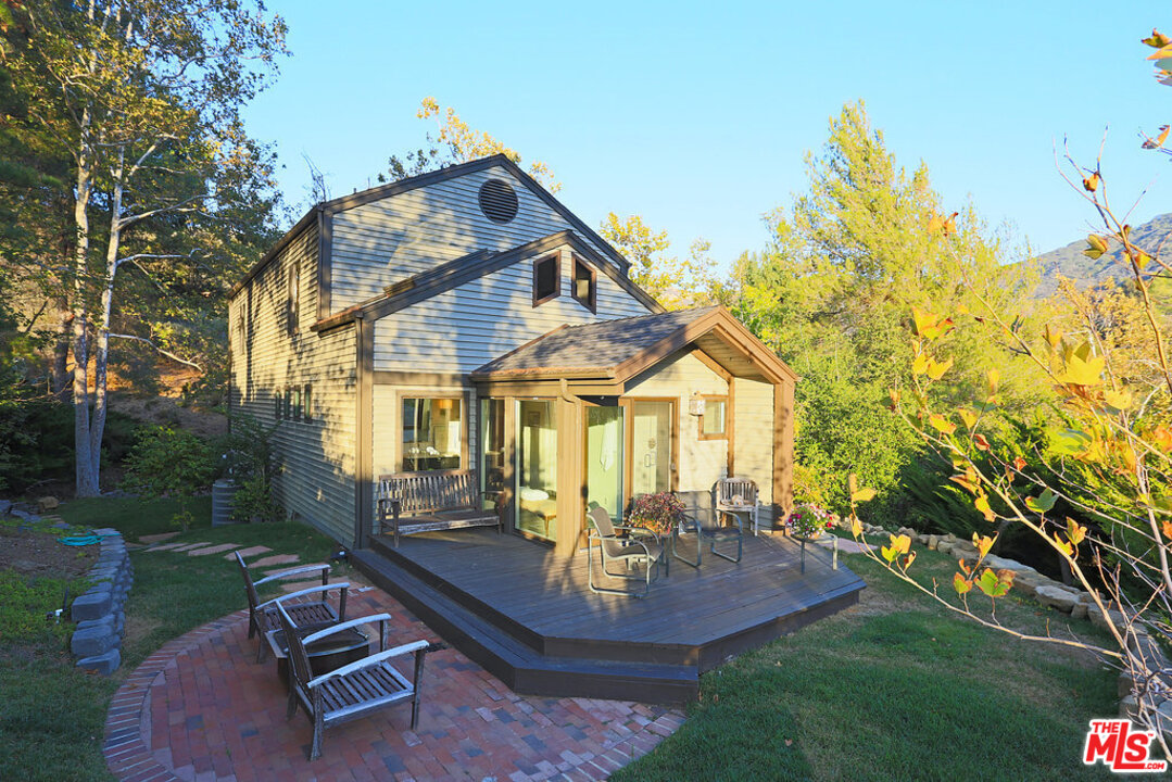 25901 Piuma Road Calabasas, CA 91302 - Photo 19 of 25