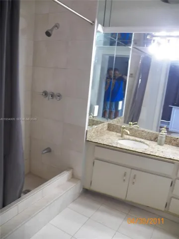 $1,100 | 600 North 35th Avenue, Unit 2, Hollywood, FL 33021