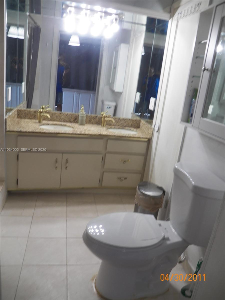 600 North 35th Avenue, Unit 2 Hollywood, FL 33021 - Photo 4 of 9