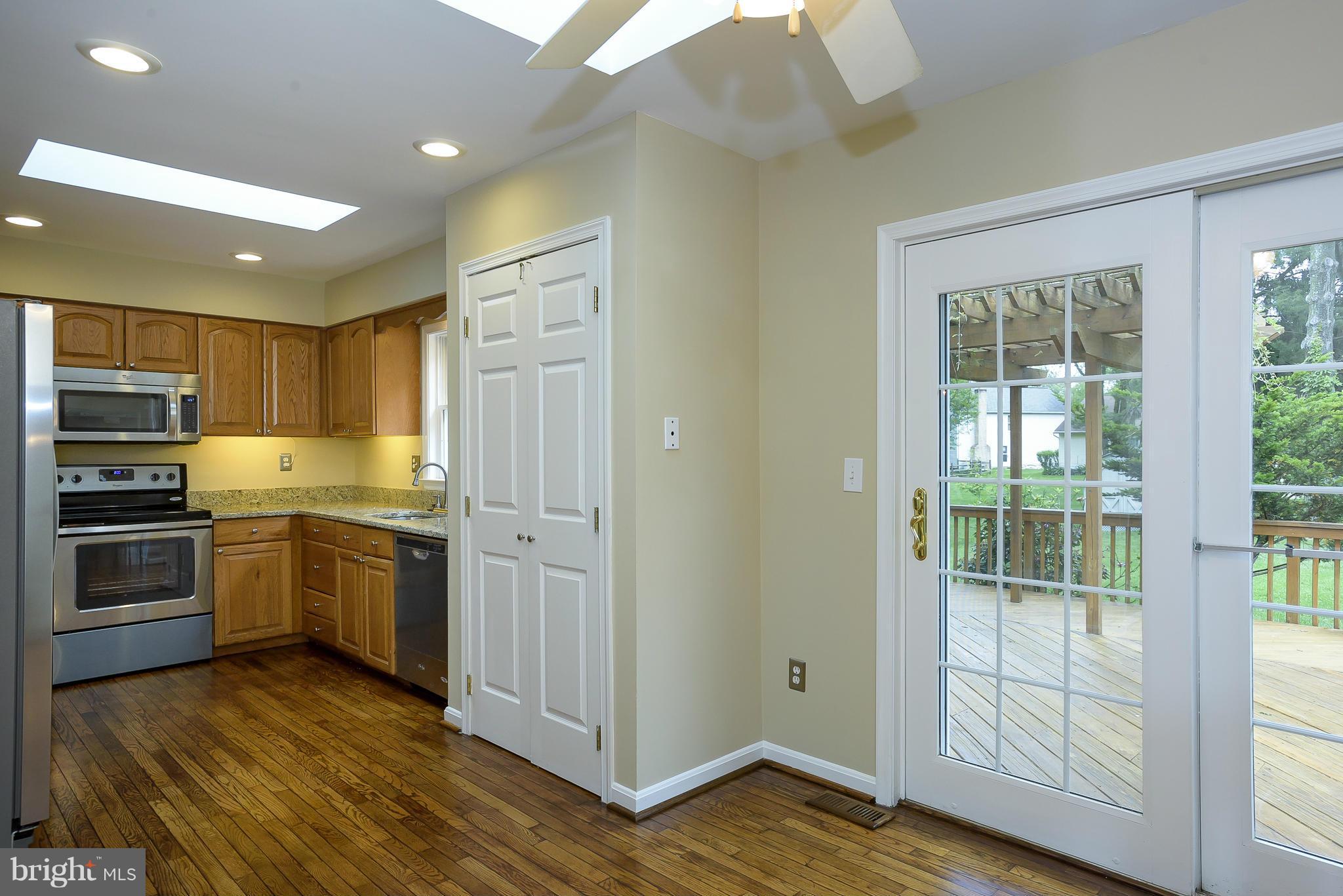 6089 Loventree Road Columbia, MD 21044 - Photo 7 of 30 Breakfast Room with hardwood floors