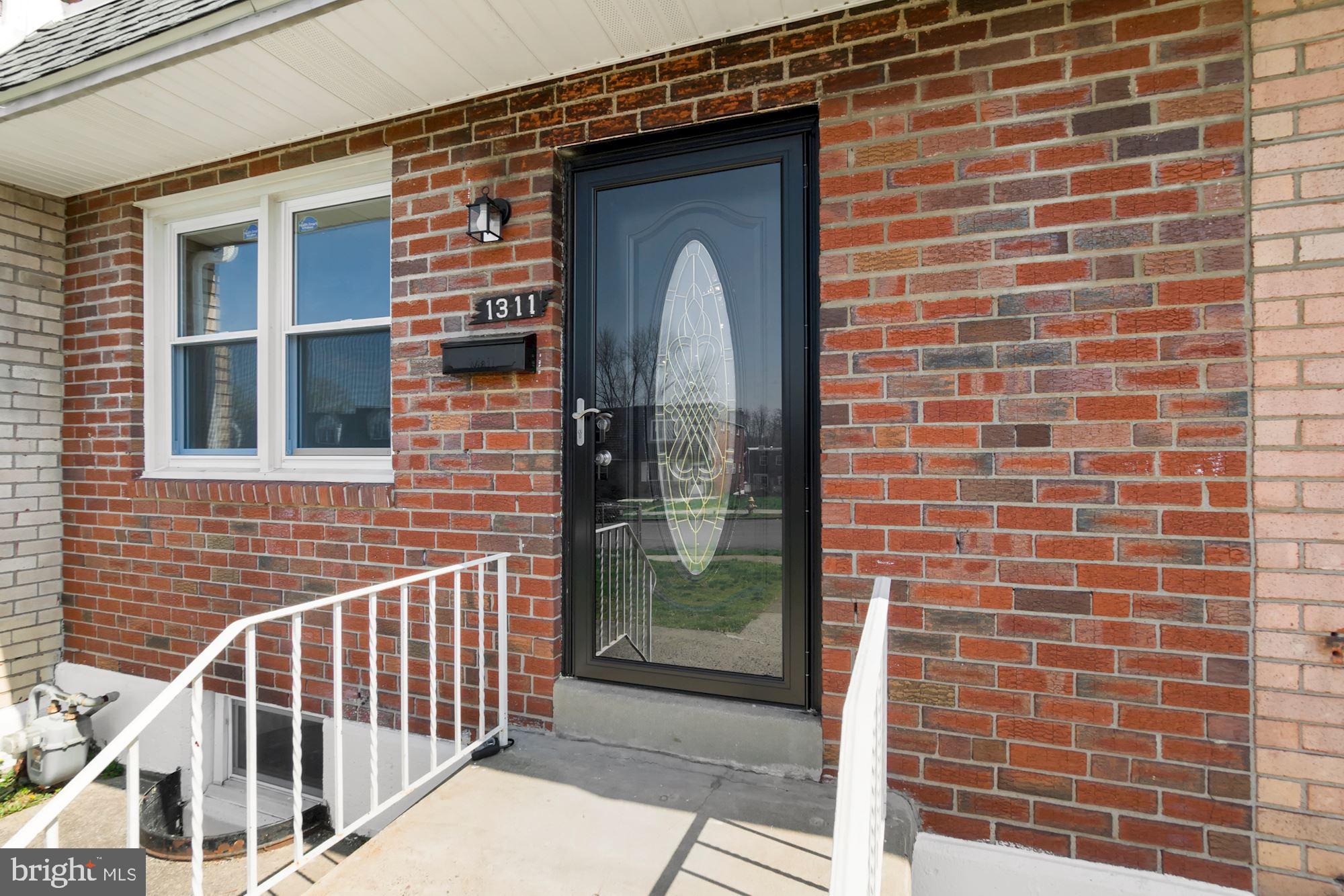 1311 Harshaw Road Brookhaven, PA 19015 - Photo 4 of 34 Front Entrance