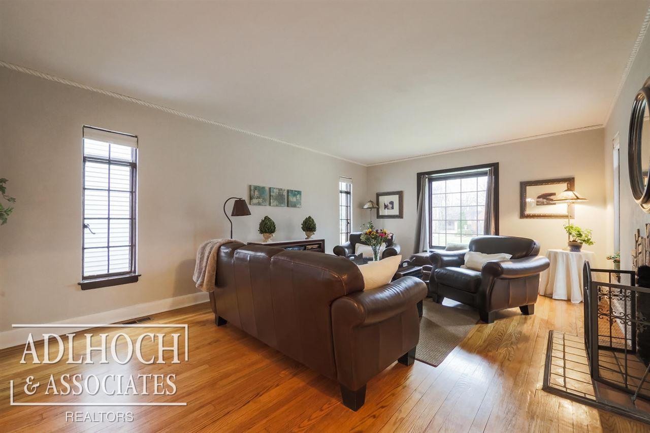 244 Fisher Road Grosse Pointe, MI 48230 - Photo 6 of 32