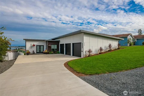 $1,669,000 | 8068 Niska Road, Blaine, WA 98230