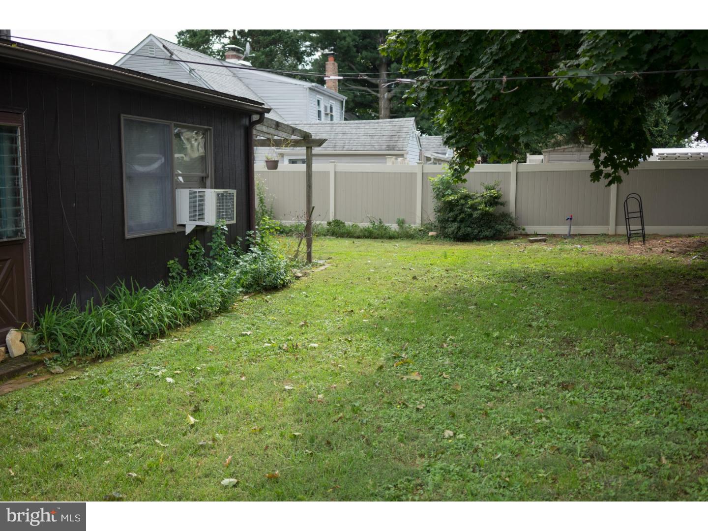 9316 Treaty Road Philadelphia, PA 19114 - Photo 18 of 21 Exterior Back