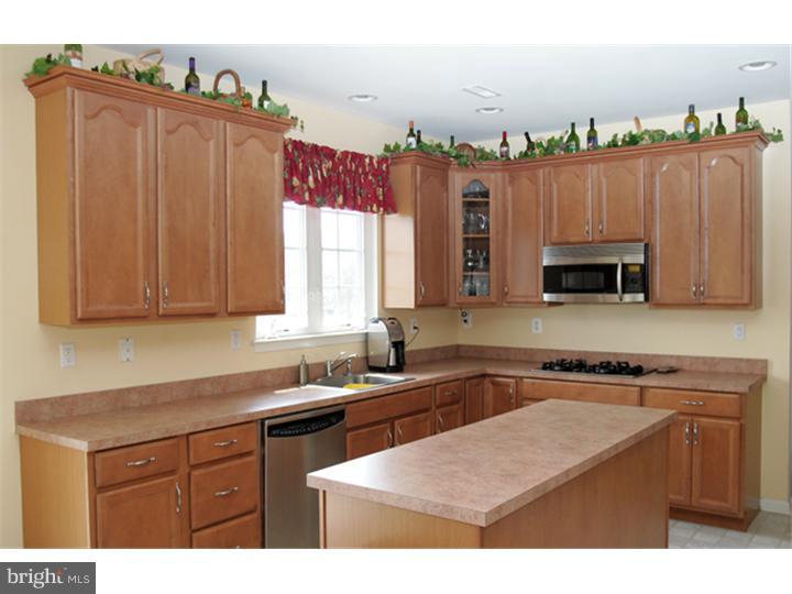733 Farmhouse Road Mickleton, NJ 08056 - Photo 5 of 23 Kitchen