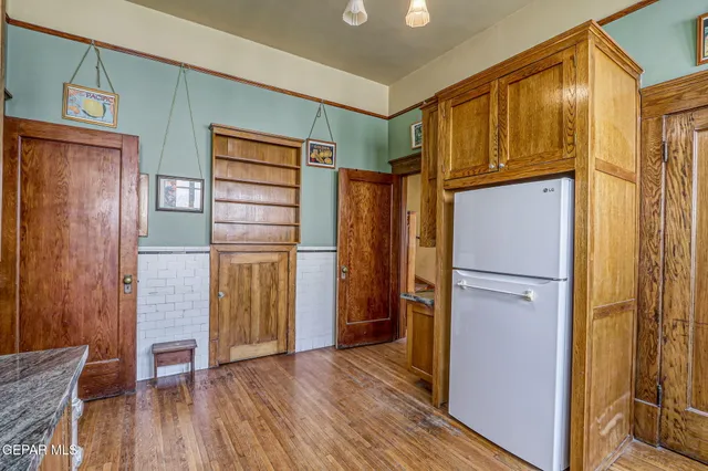 a view of a window and an outdoor space