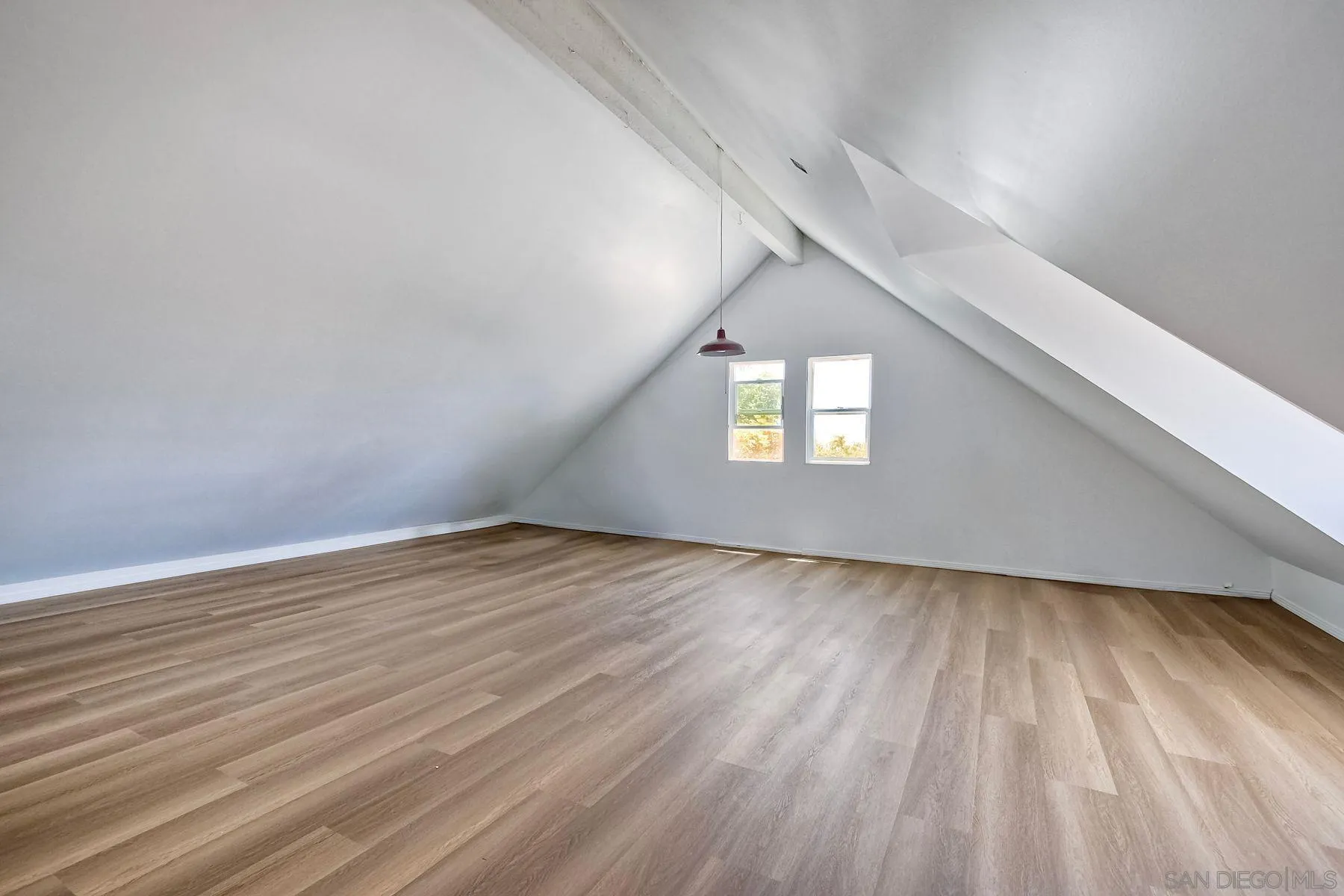 2511 Vía Rancheros Fallbrook, CA 92028 - Photo 31 of 59 a view of an empty room and window