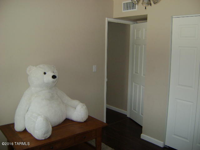 1209 North Santa Rosa Avenue Tucson, AZ 85712 - Photo 11 of 17