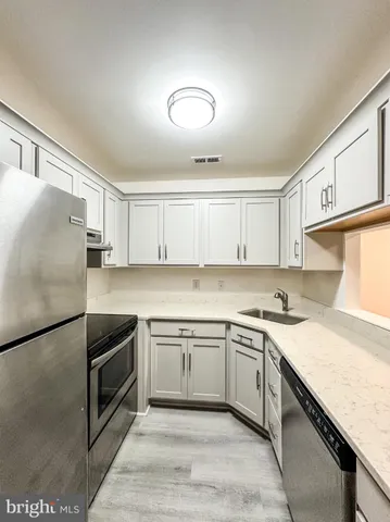 $2,100 | 5501 A Aberdeen Drive, Mount Laurel, NJ 08054