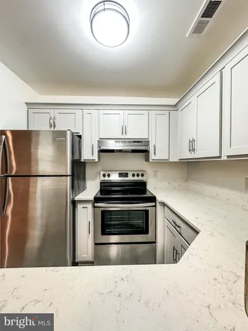 $2,100 | 5501 A Aberdeen Drive, Mount Laurel, NJ 08054