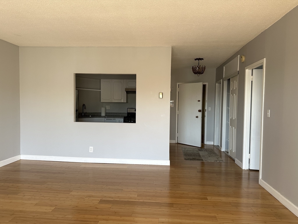 22 Chestnut Place, Unit 306 Brookline, MA 02445 - Photo 7 of 20