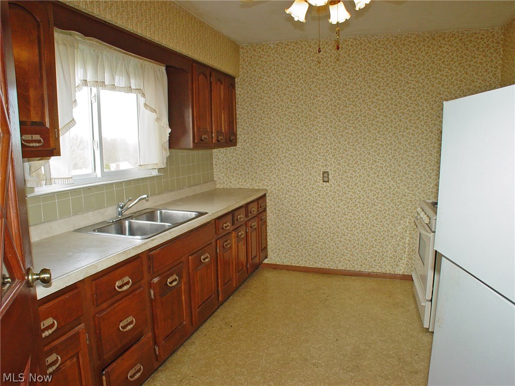 219 Mahan Road Weirton, WV 26062 - Photo 5 of 14 Gallery Image 5