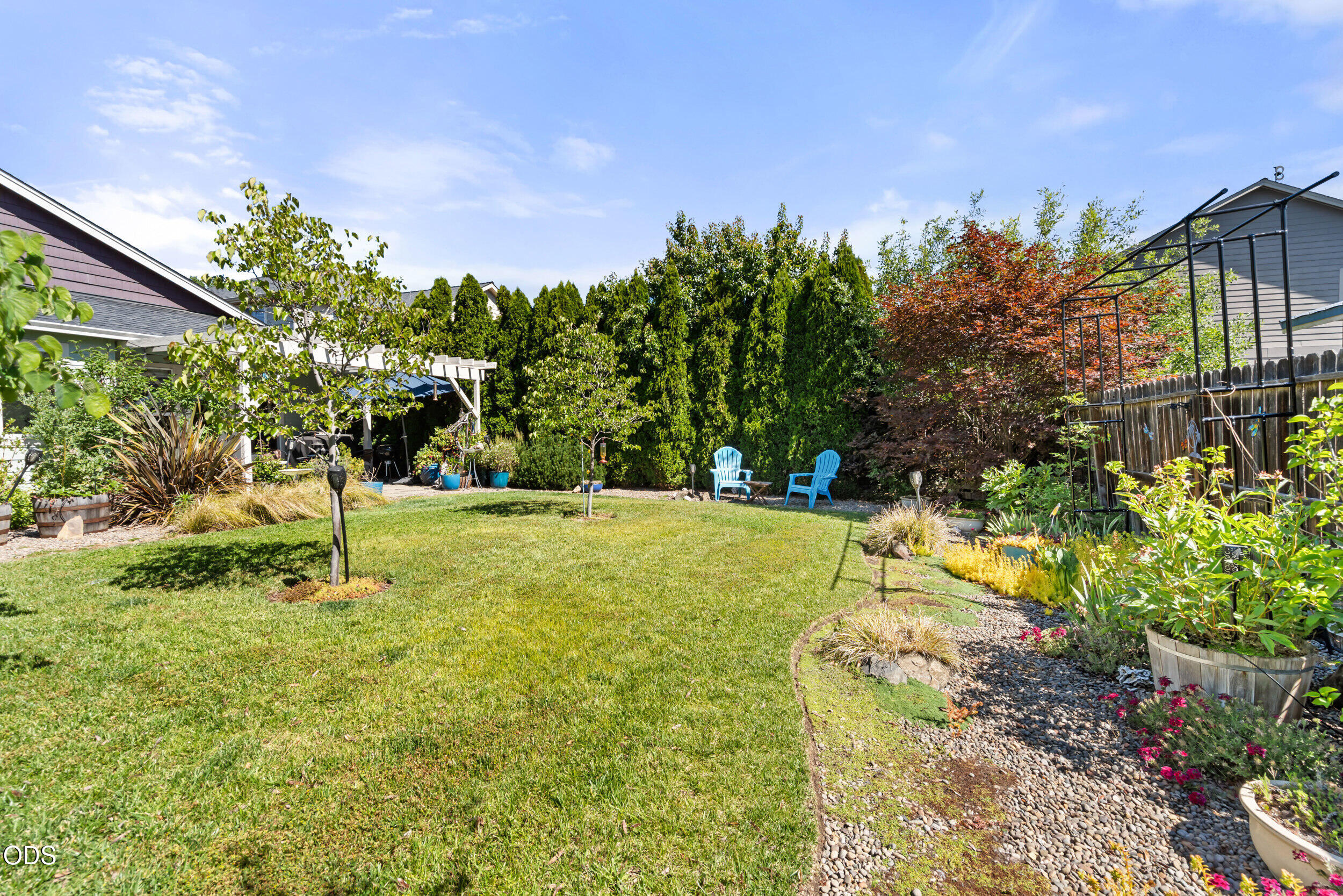 887 Holley Way Central Point, OR 97502 - Photo 24 of 41
