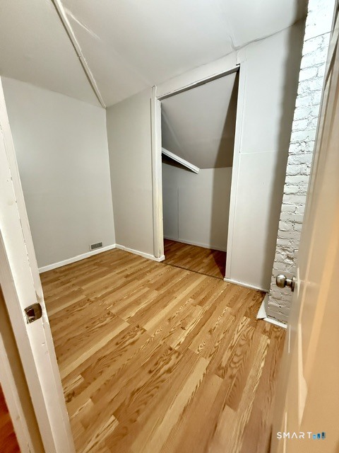384 Gregory Street Bridgeport, CT 06604 - Photo 6 of 13