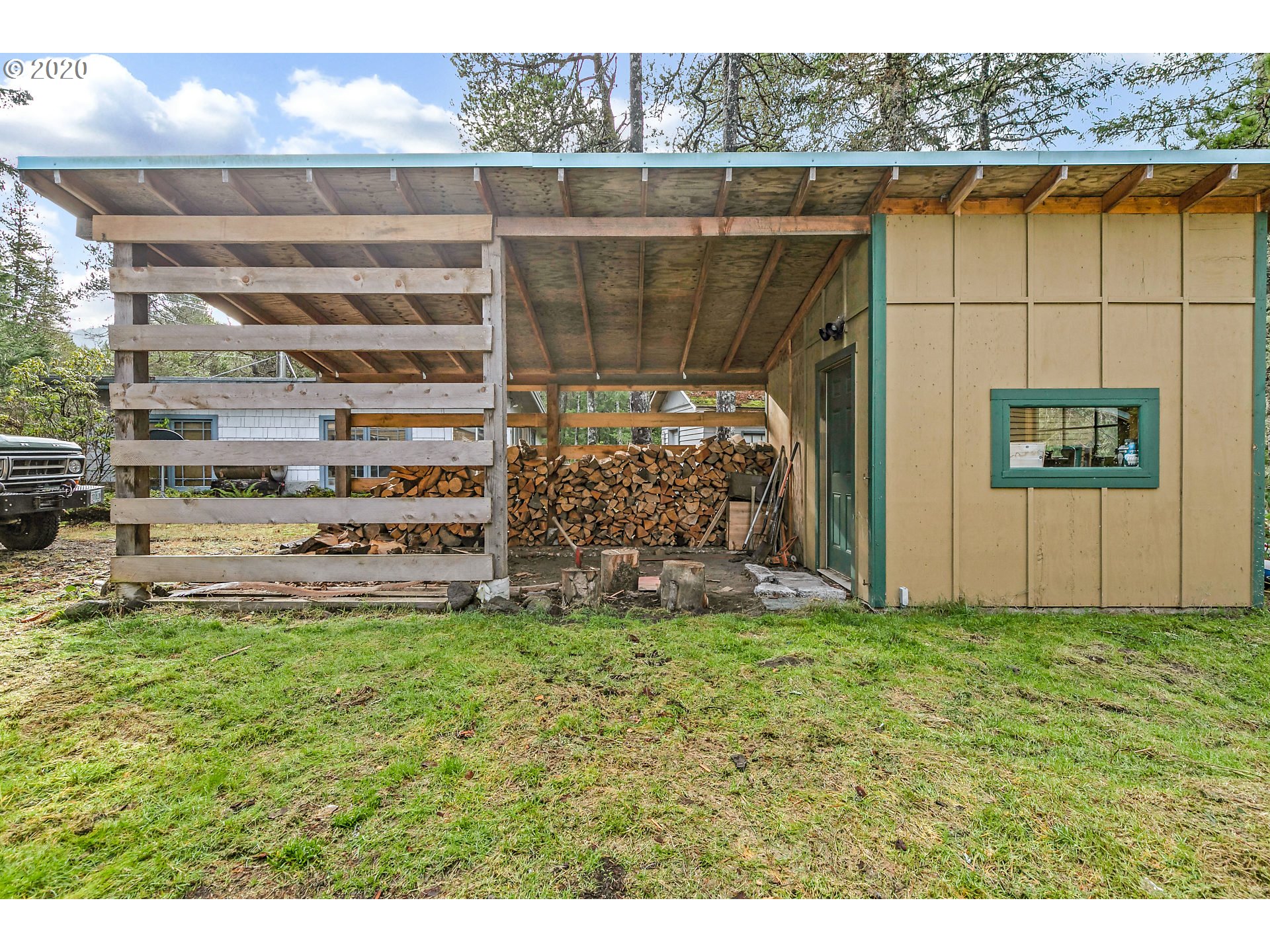 23897 East Chinquepin Lane Rhododendron, OR 97049 - Photo 15 of 16 Workshop