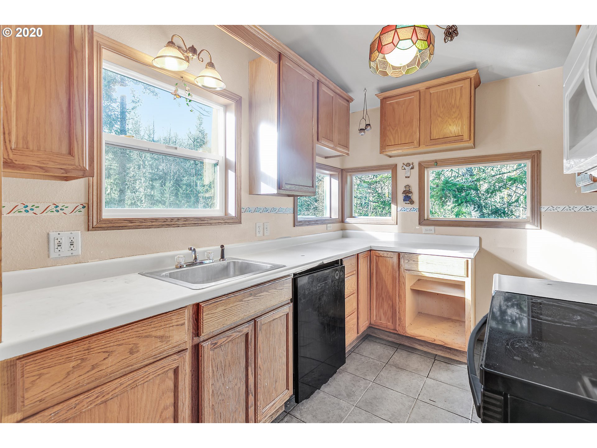 23897 East Chinquepin Lane Rhododendron, OR 97049 - Photo 8 of 16 Gallery Image 8