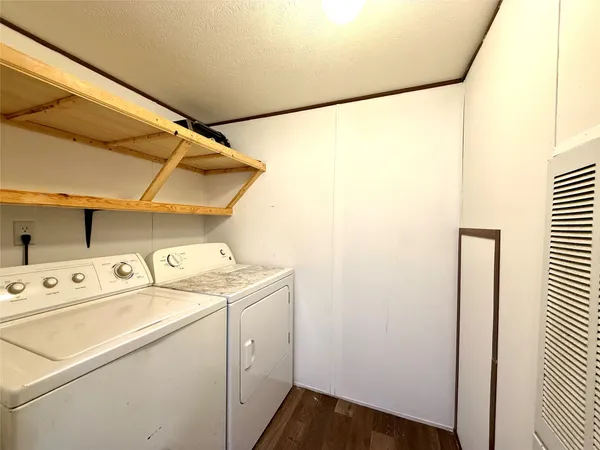 $89,900 | 649 Ponderosa Drive, Onalaska, TX 77360