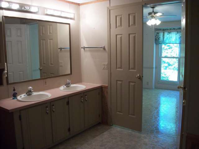 4064 Pierce Road Lapeer, MI 48446 - Photo 21 of 26 21178776-20.JPG