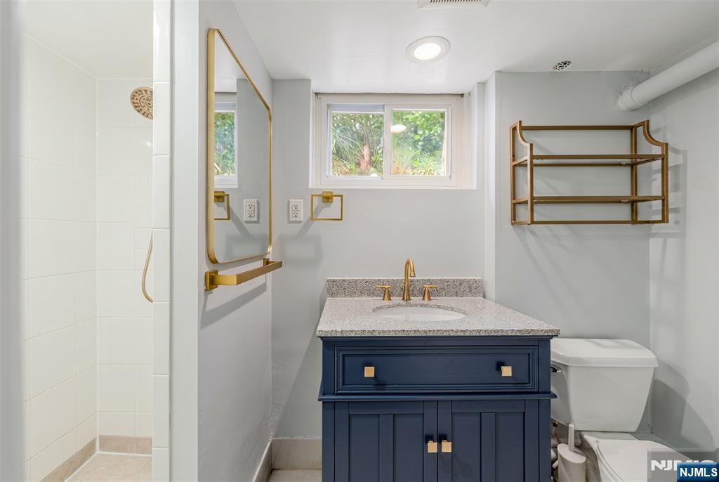 933 Maple Avenue Ridgefield, NJ 07657 - Photo 32 of 33