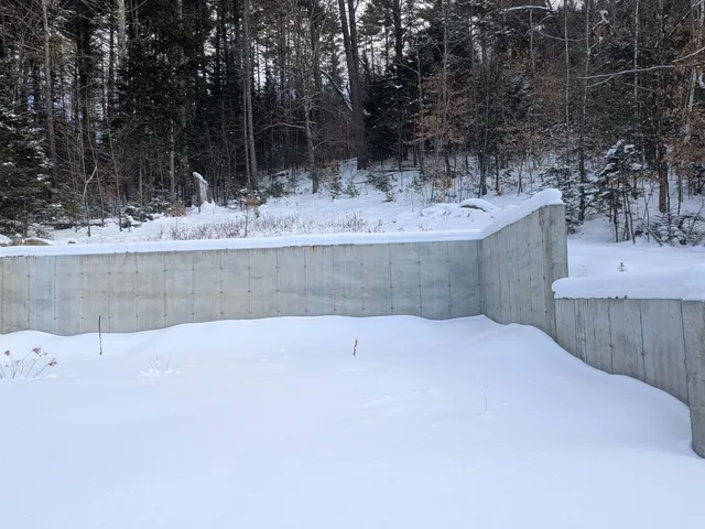 $79,995 | 111 Swiftwater Circle, Haverhill, NH 03785