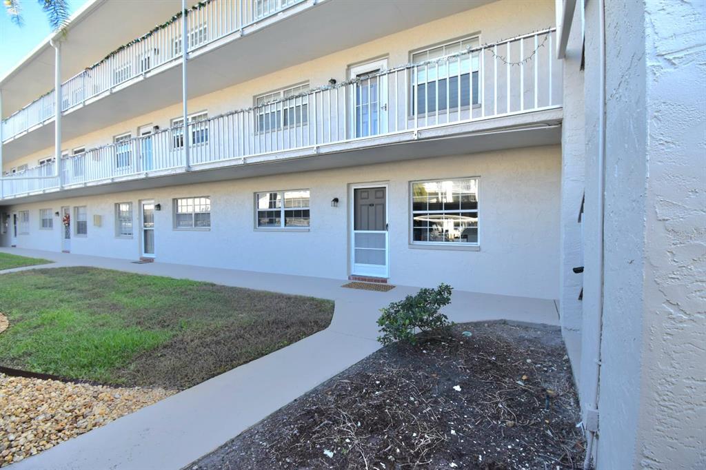 970 Virginia Street, Unit 109 Dunedin, FL 34698 - Photo 3 of 32