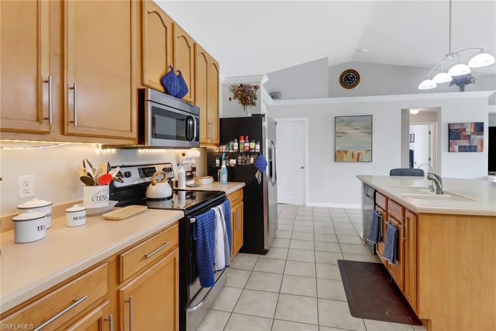 5160 40th Street Northeast Naples, FL 34120 - Photo 9 of 40