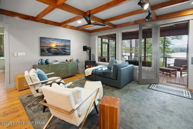 $2,890,000 | 106 Waygood Way, Pocono Pines, PA 18350