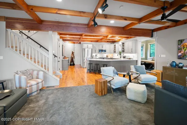 $2,890,000 | 106 Waygood Way, Pocono Pines, PA 18350