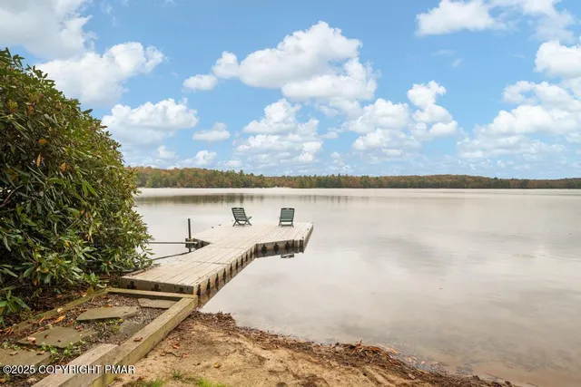 $2,890,000 | 106 Waygood Way, Pocono Pines, PA 18350