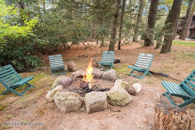 $2,890,000 | 106 Waygood Way, Pocono Pines, PA 18350