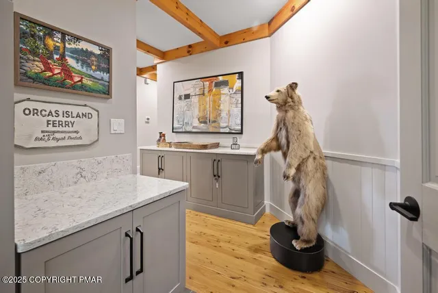 $2,890,000 | 106 Waygood Way, Pocono Pines, PA 18350