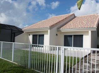 9772 Erica Court, Unit 9772 Boca Raton, FL 33496 - Photo 2 of 12 Backyard View