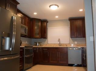 9772 Erica Court, Unit 9772 Boca Raton, FL 33496 - Photo 4 of 12 Kitchen