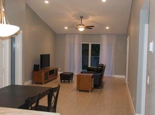 9772 Erica Court, Unit 9772 Boca Raton, FL 33496 - Photo 9 of 12 Dining and Living