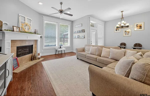 $373,500 | 10926 Westhaven Circle, Flint, TX 75762