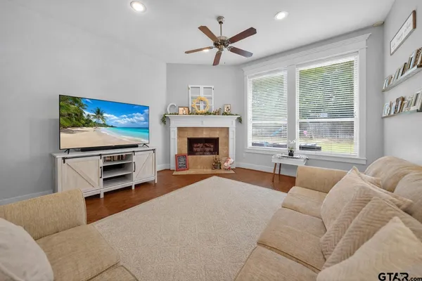 $373,500 | 10926 Westhaven Circle, Flint, TX 75762