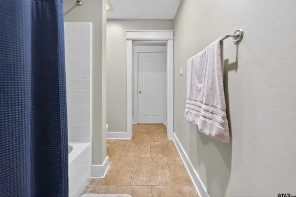 $373,500 | 10926 Westhaven Circle, Flint, TX 75762